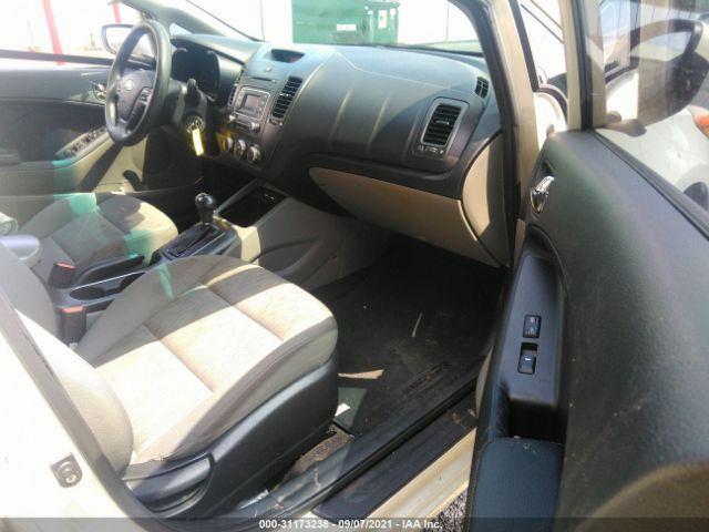 Photo 4 VIN: KNAFK4A63F5403106 - KIA FORTE 