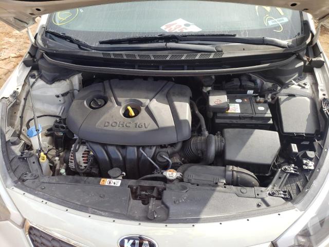 Photo 6 VIN: KNAFK4A63F5420908 - KIA FORTE LX 