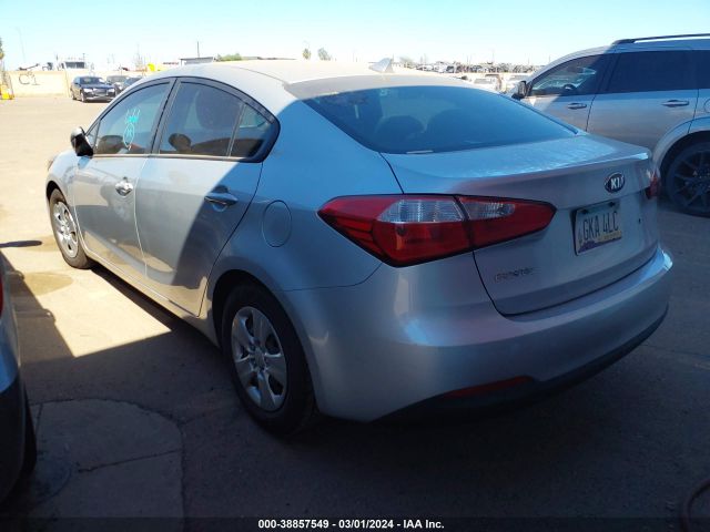 Photo 2 VIN: KNAFK4A63F5434923 - KIA FORTE 