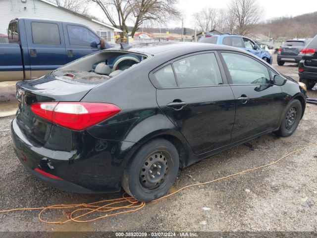 Photo 3 VIN: KNAFK4A63G5575217 - KIA FORTE 