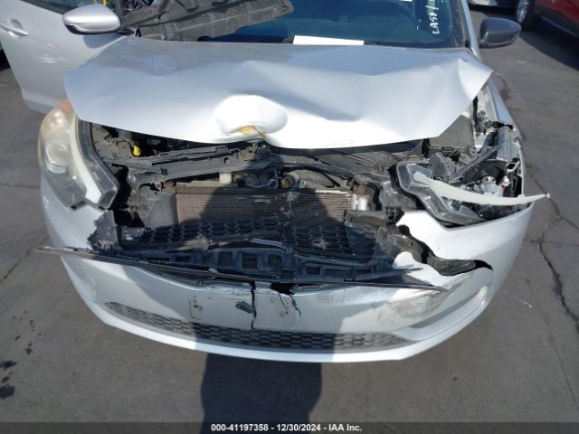 Photo 5 VIN: KNAFK4A63G5587593 - KIA FORTE 
