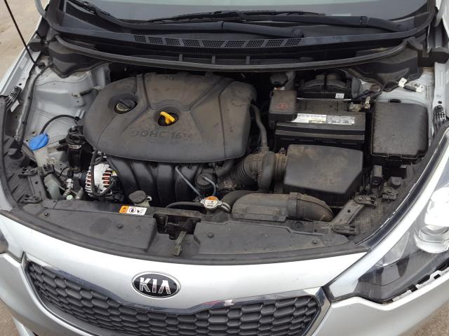 Photo 6 VIN: KNAFK4A63G5615120 - KIA FORTE LX 