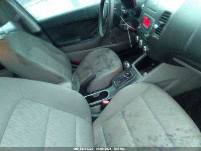 Photo 4 VIN: KNAFK4A64F5297863 - KIA FORTE 