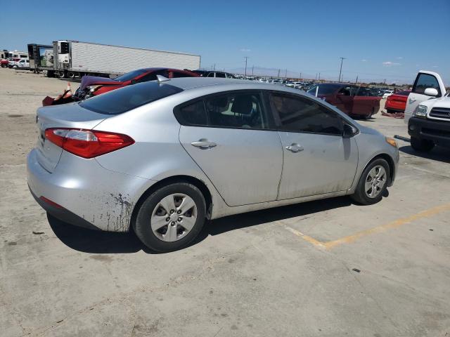 Photo 2 VIN: KNAFK4A64F5303192 - KIA FORTE LX 