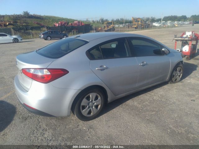 Photo 3 VIN: KNAFK4A64F5368236 - KIA FORTE 