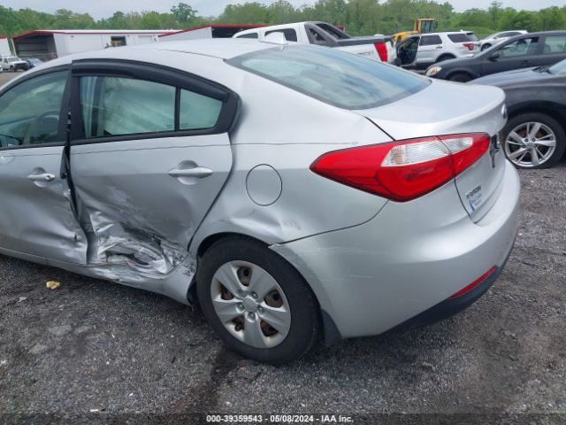 Photo 5 VIN: KNAFK4A64F5371850 - KIA FORTE 