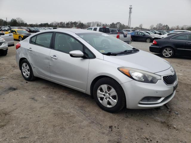 Photo 3 VIN: KNAFK4A64F5372917 - KIA FORTE LX 