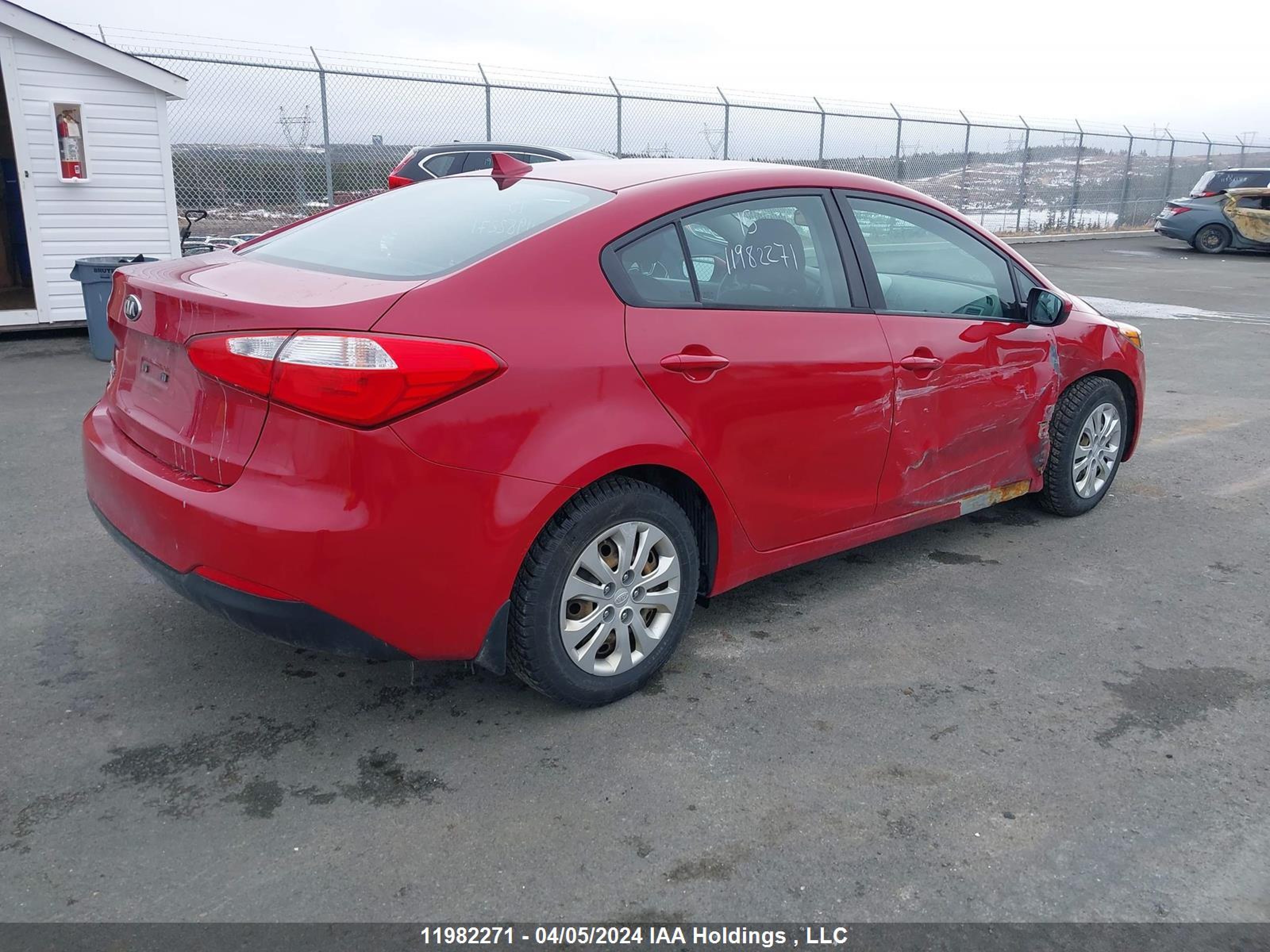 Photo 3 VIN: KNAFK4A64F5409335 - KIA FORTE 