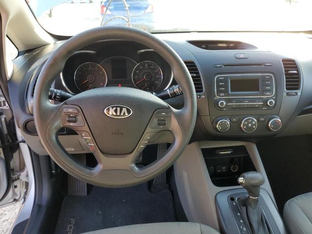 Photo 7 VIN: KNAFK4A64F5409982 - KIA FORTE LX 