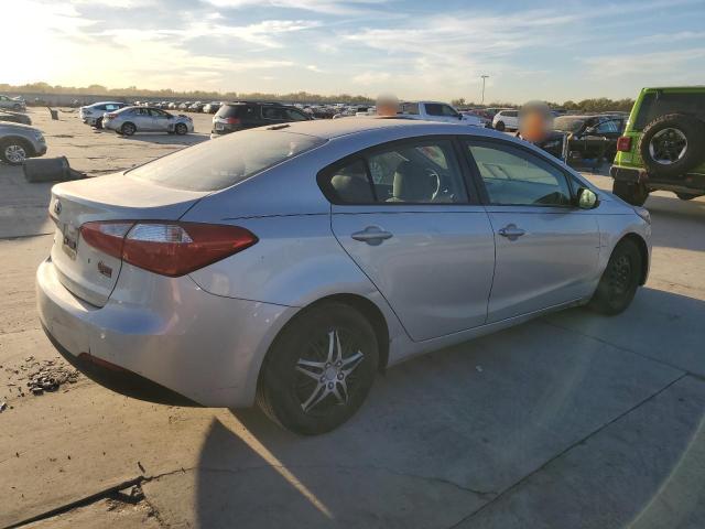 Photo 2 VIN: KNAFK4A64F5415457 - KIA FORTE LX 