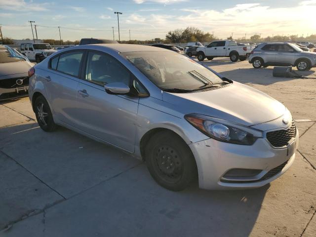 Photo 3 VIN: KNAFK4A64F5415457 - KIA FORTE LX 