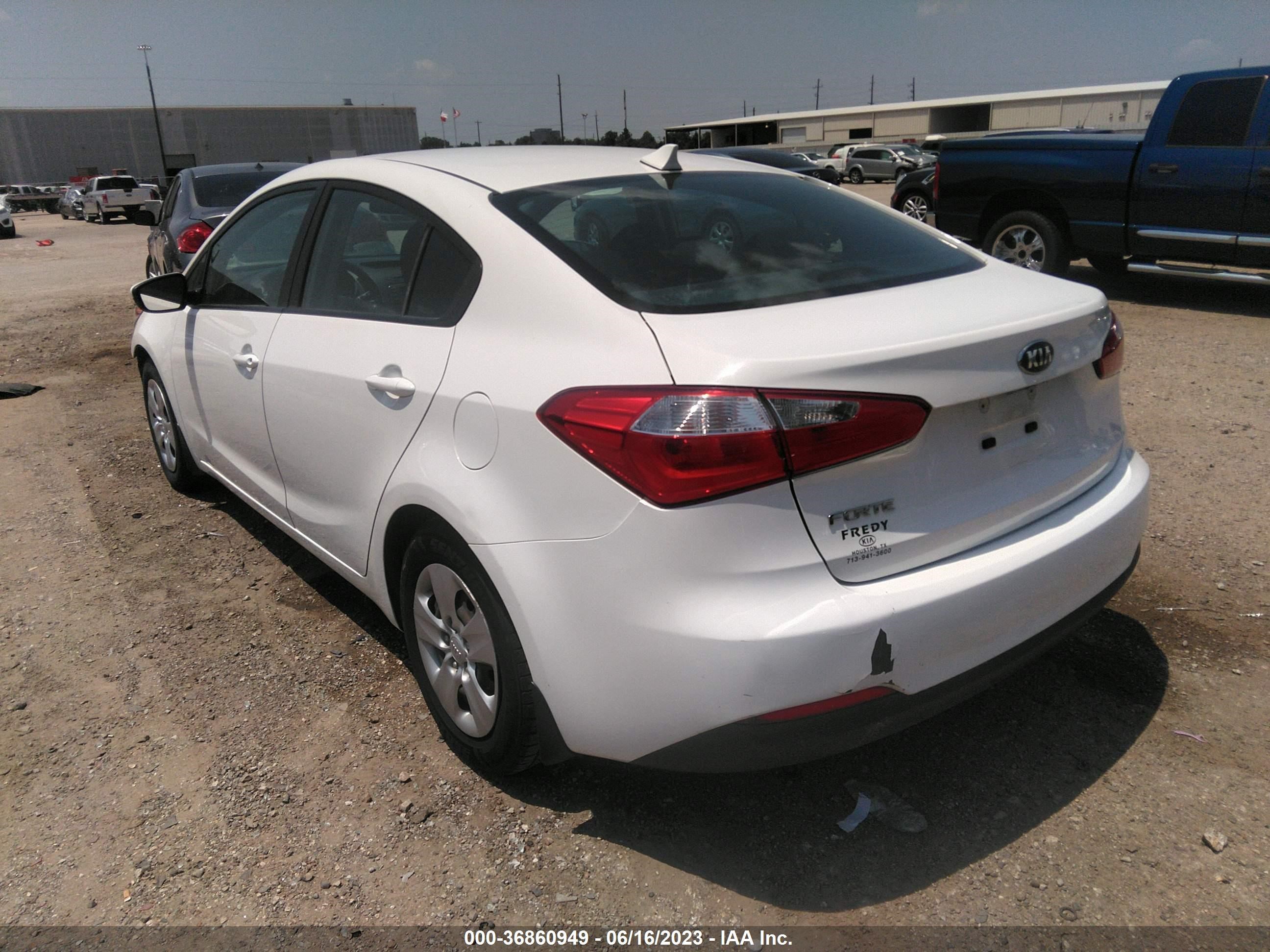 Photo 2 VIN: KNAFK4A64G5554506 - KIA FORTE 