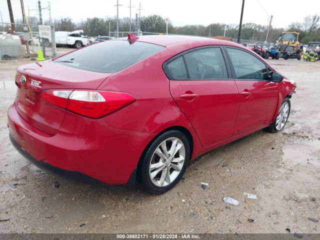 Photo 3 VIN: KNAFK4A64G5565974 - KIA FORTE 