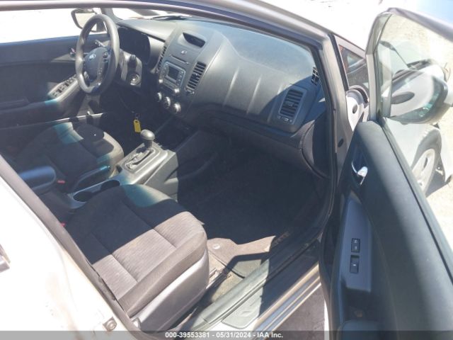 Photo 4 VIN: KNAFK4A64G5568356 - KIA FORTE 