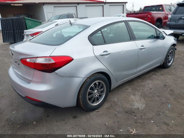 Photo 3 VIN: KNAFK4A64G5571547 - KIA FORTE 