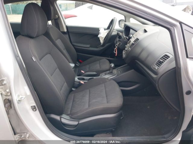 Photo 4 VIN: KNAFK4A64G5571547 - KIA FORTE 