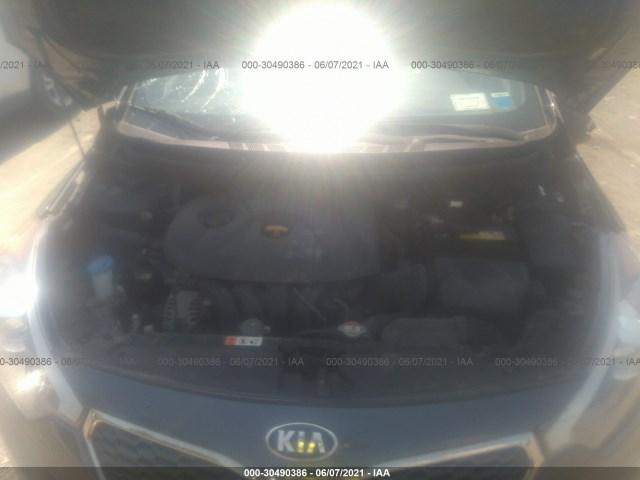 Photo 9 VIN: KNAFK4A64G5610699 - KIA FORTE 