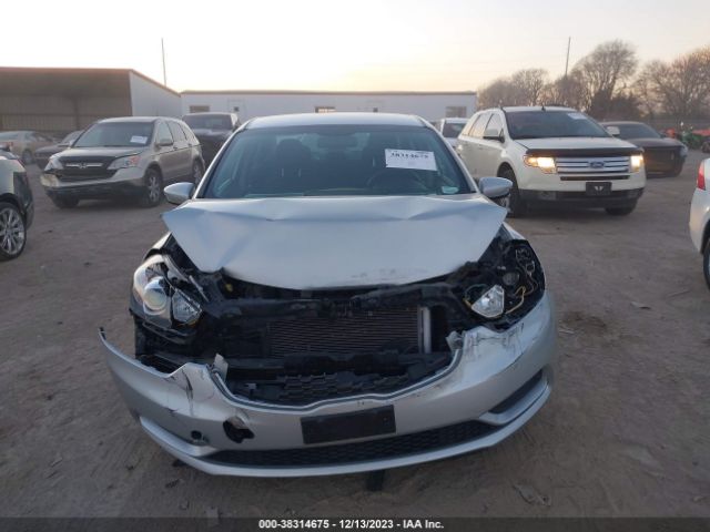 Photo 5 VIN: KNAFK4A64G5613523 - KIA FORTE 