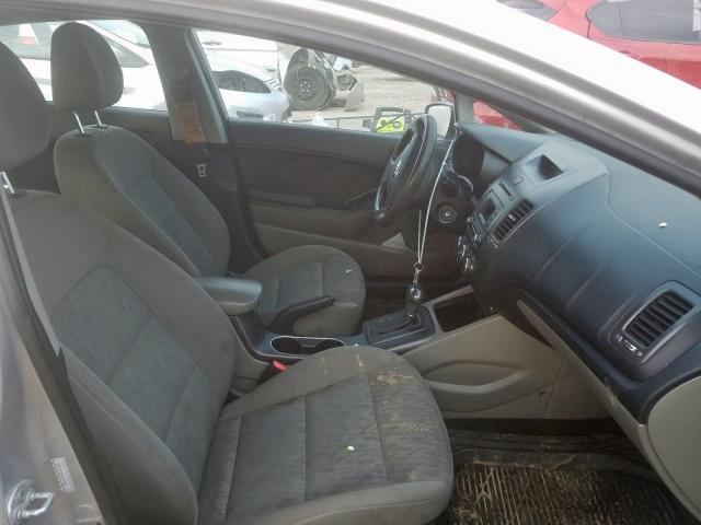 Photo 4 VIN: KNAFK4A65E5075640 - KIA FORTE LX 