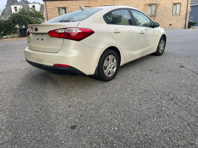 Photo 3 VIN: KNAFK4A65F5258263 - KIA FORTE LX 