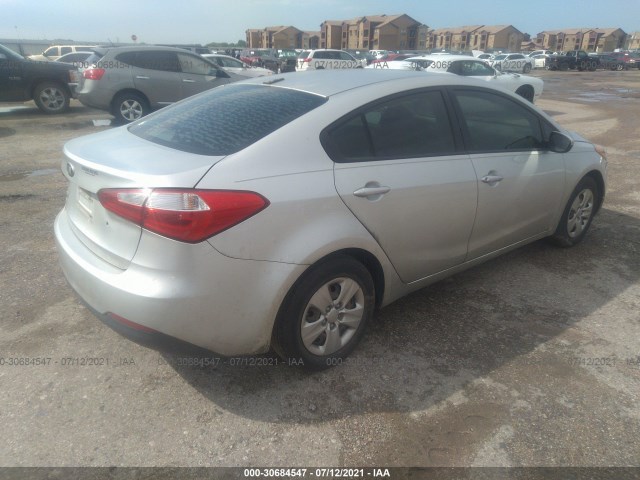 Photo 3 VIN: KNAFK4A65F5287245 - KIA FORTE 