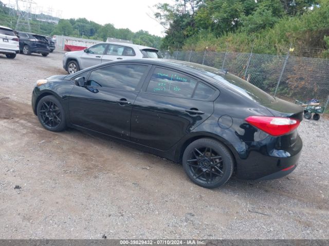 Photo 2 VIN: KNAFK4A65F5307042 - KIA FORTE 