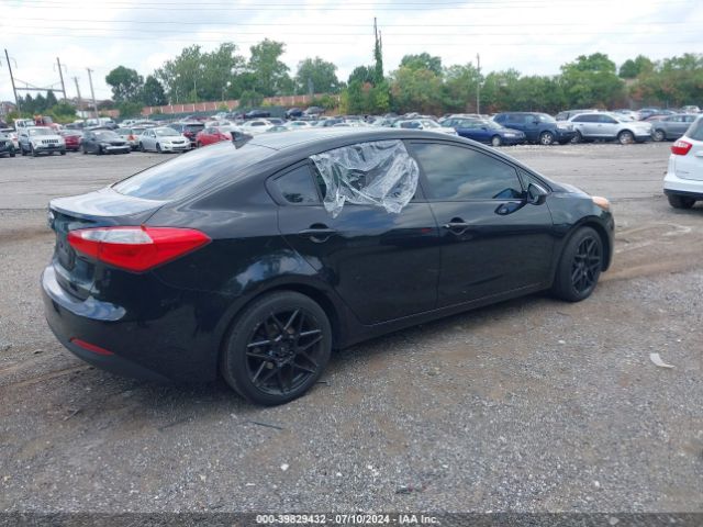 Photo 3 VIN: KNAFK4A65F5307042 - KIA FORTE 