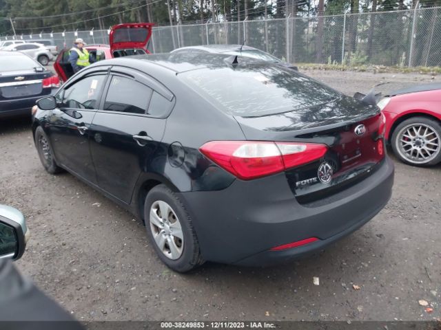 Photo 2 VIN: KNAFK4A65F5332636 - KIA FORTE 