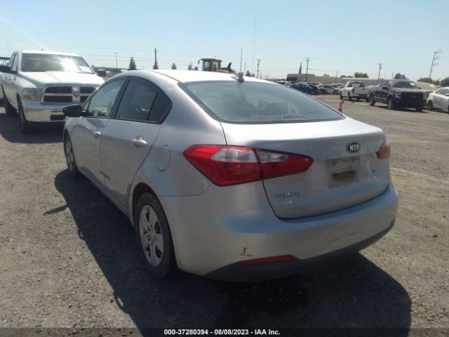 Photo 2 VIN: KNAFK4A65F5339313 - KIA FORTE 