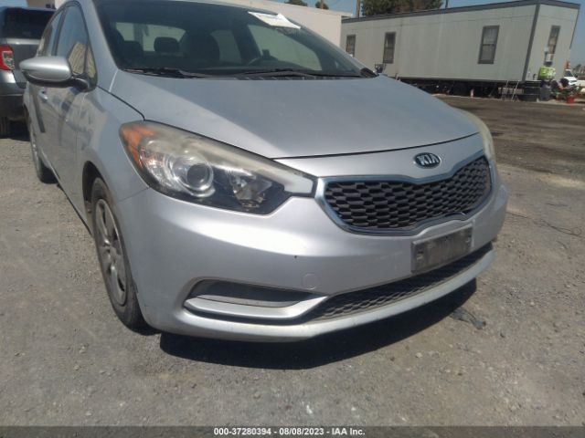 Photo 5 VIN: KNAFK4A65F5339313 - KIA FORTE 