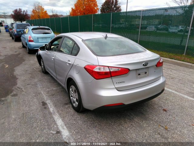 Photo 2 VIN: KNAFK4A65F5412230 - KIA FORTE 