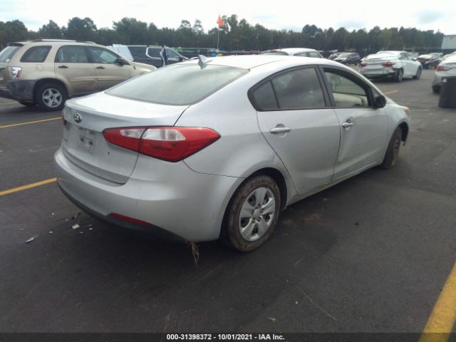 Photo 3 VIN: KNAFK4A65F5432705 - KIA FORTE 