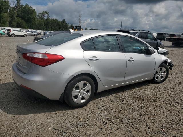 Photo 2 VIN: KNAFK4A65F5433322 - KIA FORTE LX 