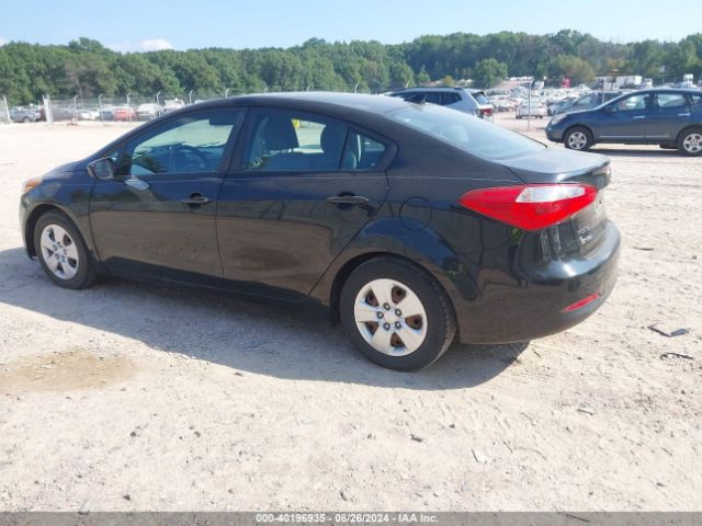 Photo 2 VIN: KNAFK4A65F5437399 - KIA FORTE 