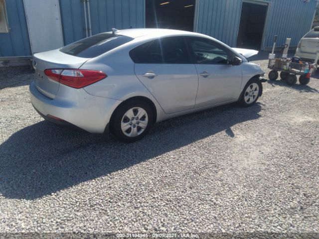 Photo 3 VIN: KNAFK4A65G5466919 - KIA FORTE 