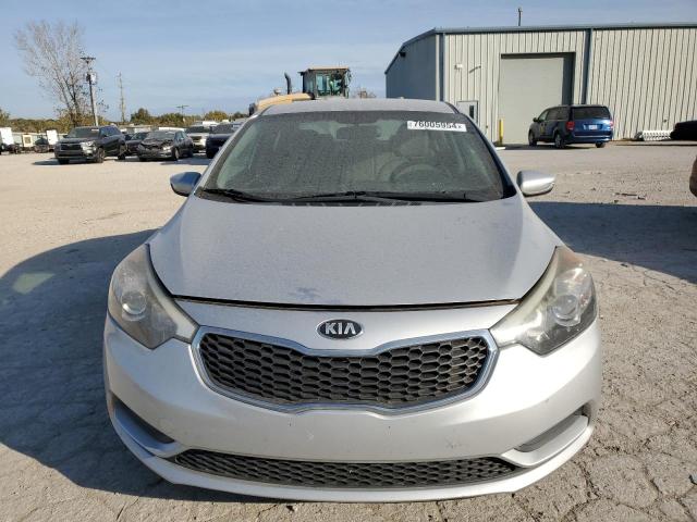 Photo 4 VIN: KNAFK4A65G5535995 - KIA FORTE LX 