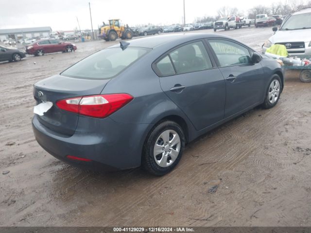 Photo 3 VIN: KNAFK4A65G5567863 - KIA FORTE 