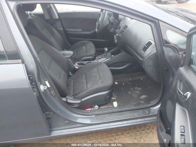 Photo 4 VIN: KNAFK4A65G5567863 - KIA FORTE 