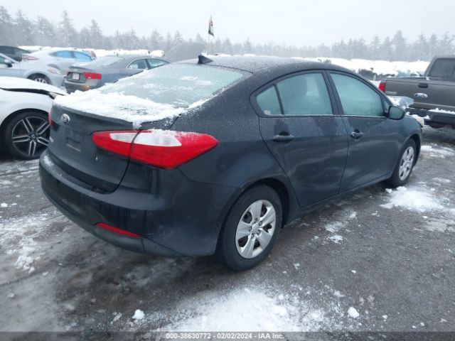 Photo 3 VIN: KNAFK4A66E5053730 - KIA FORTE 