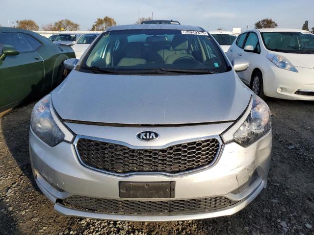 Photo 4 VIN: KNAFK4A66E5186410 - KIA FORTE 