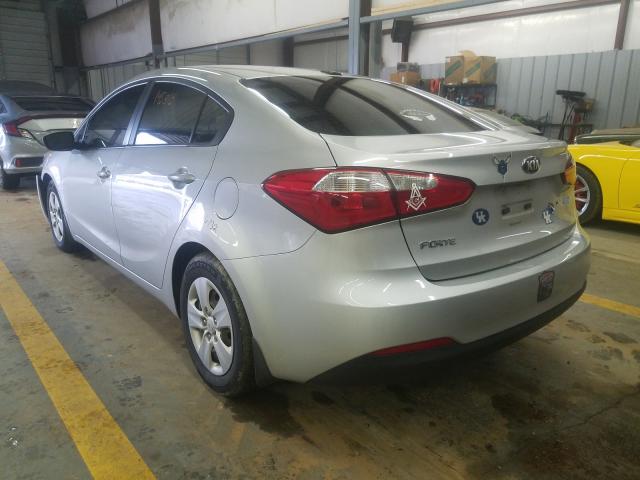 Photo 2 VIN: KNAFK4A66F5331625 - KIA FORTE LX 