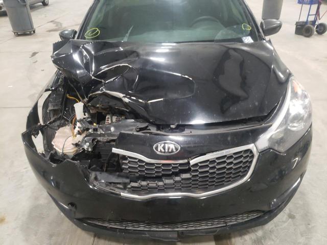 Photo 8 VIN: KNAFK4A66F5359506 - KIA FORTE LX 