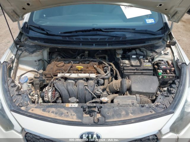 Photo 9 VIN: KNAFK4A66F5419977 - KIA FORTE 