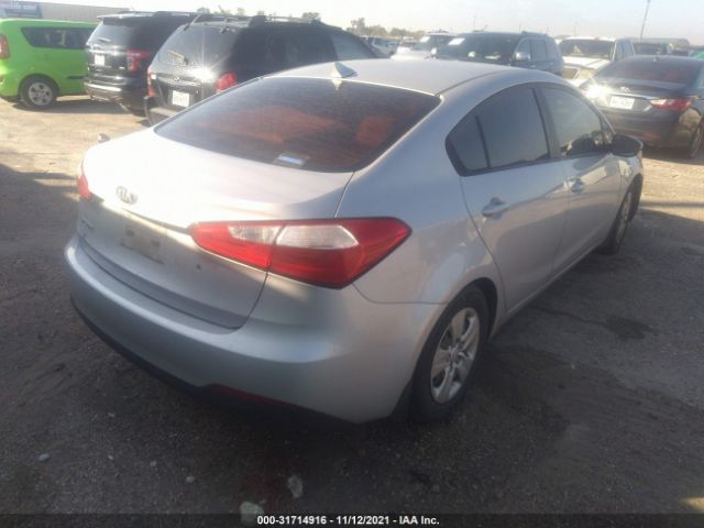 Photo 3 VIN: KNAFK4A66F5420305 - KIA FORTE 