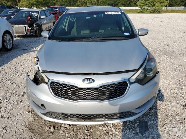 Photo 4 VIN: KNAFK4A66F5431370 - KIA FORTE LX 