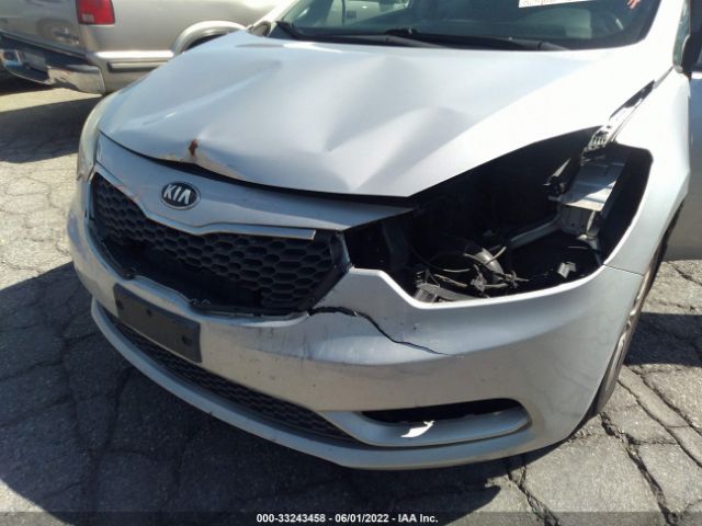 Photo 5 VIN: KNAFK4A66G5449482 - KIA FORTE 