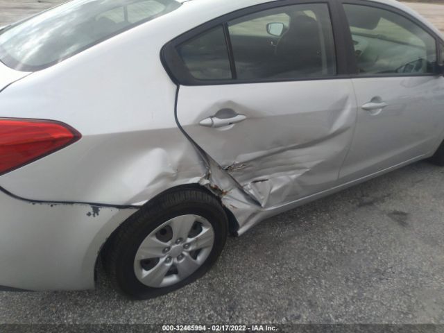 Photo 5 VIN: KNAFK4A66G5501645 - KIA FORTE 