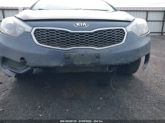 Photo 5 VIN: KNAFK4A66G5609196 - KIA FORTE 