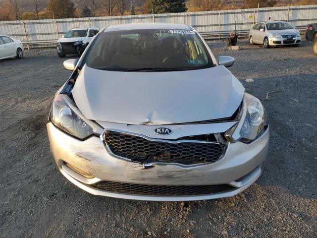 Photo 4 VIN: KNAFK4A66G5613491 - KIA FORTE 