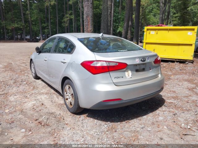 Photo 2 VIN: KNAFK4A66G5615080 - KIA FORTE 